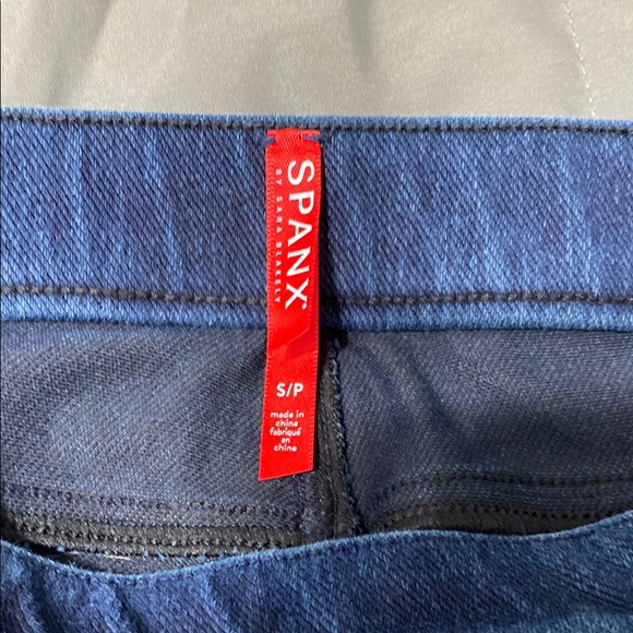 Levi's Blue Jeans - Picture 2 of 5